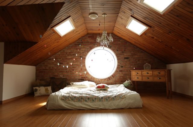 Room 001